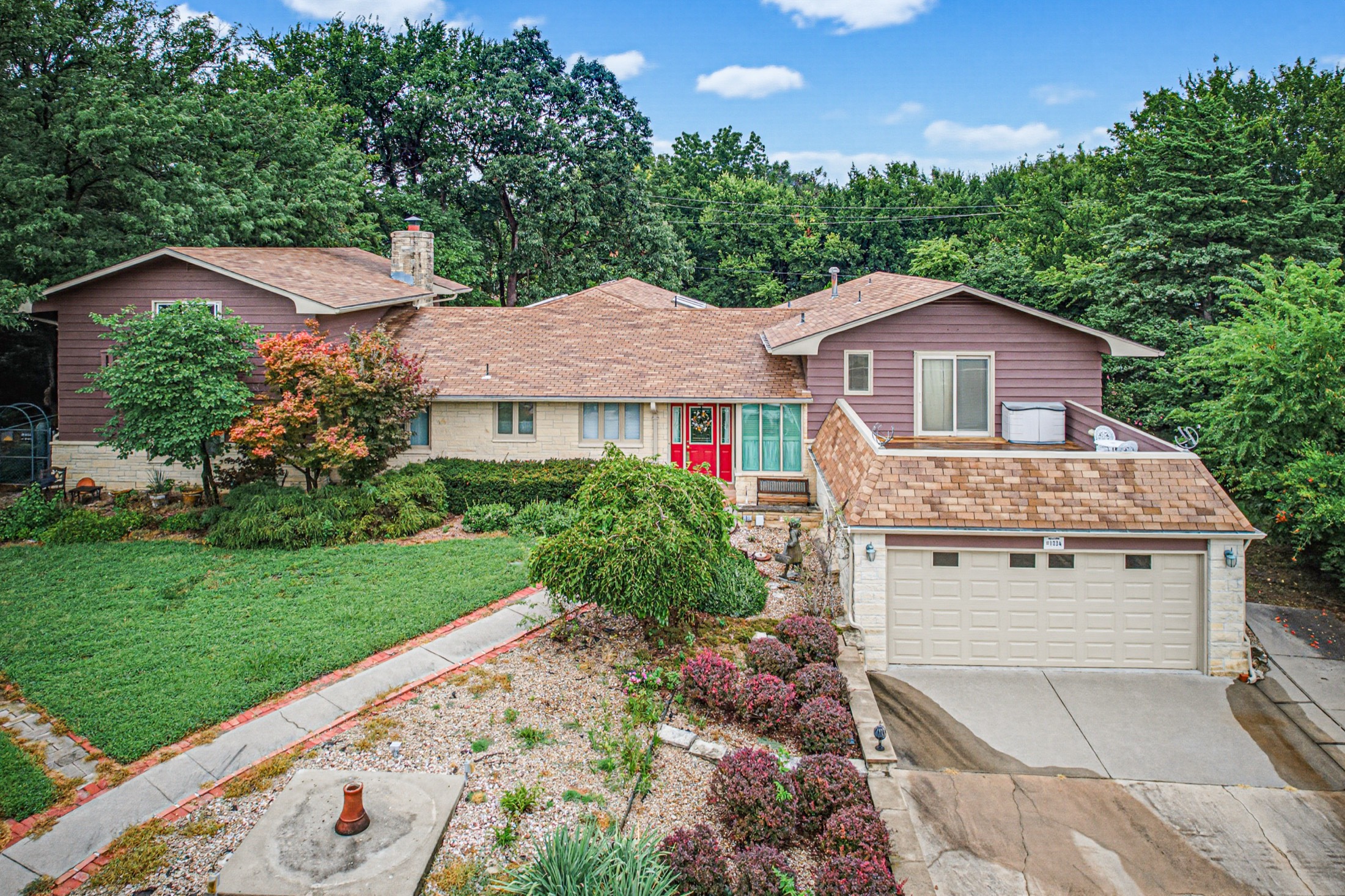 1234 Miller Dr from above