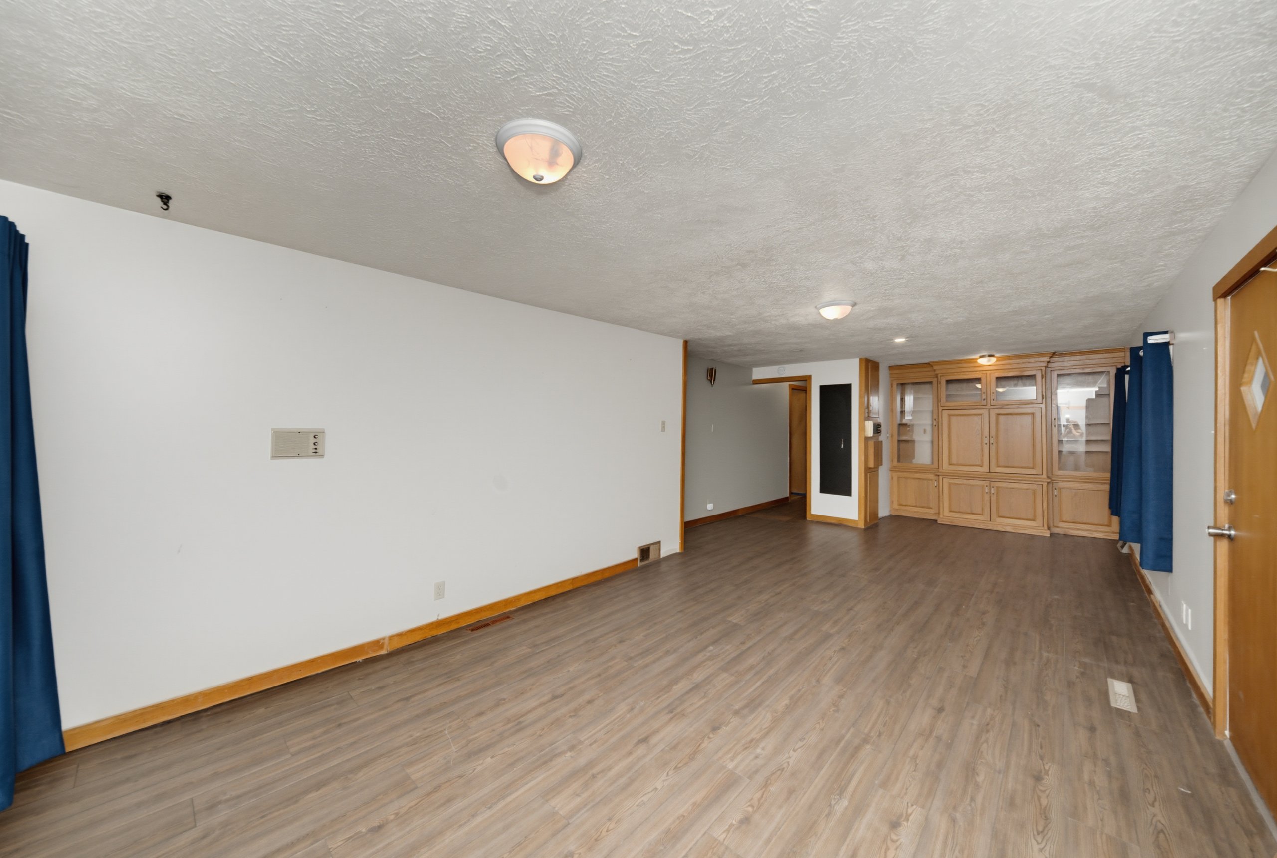 101 NE 16th St — listing photograph 4
