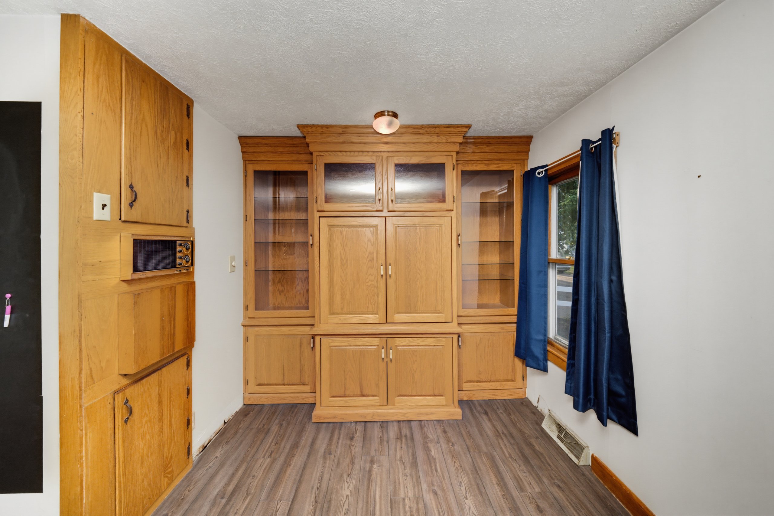 101 NE 16th St — listing photograph 6