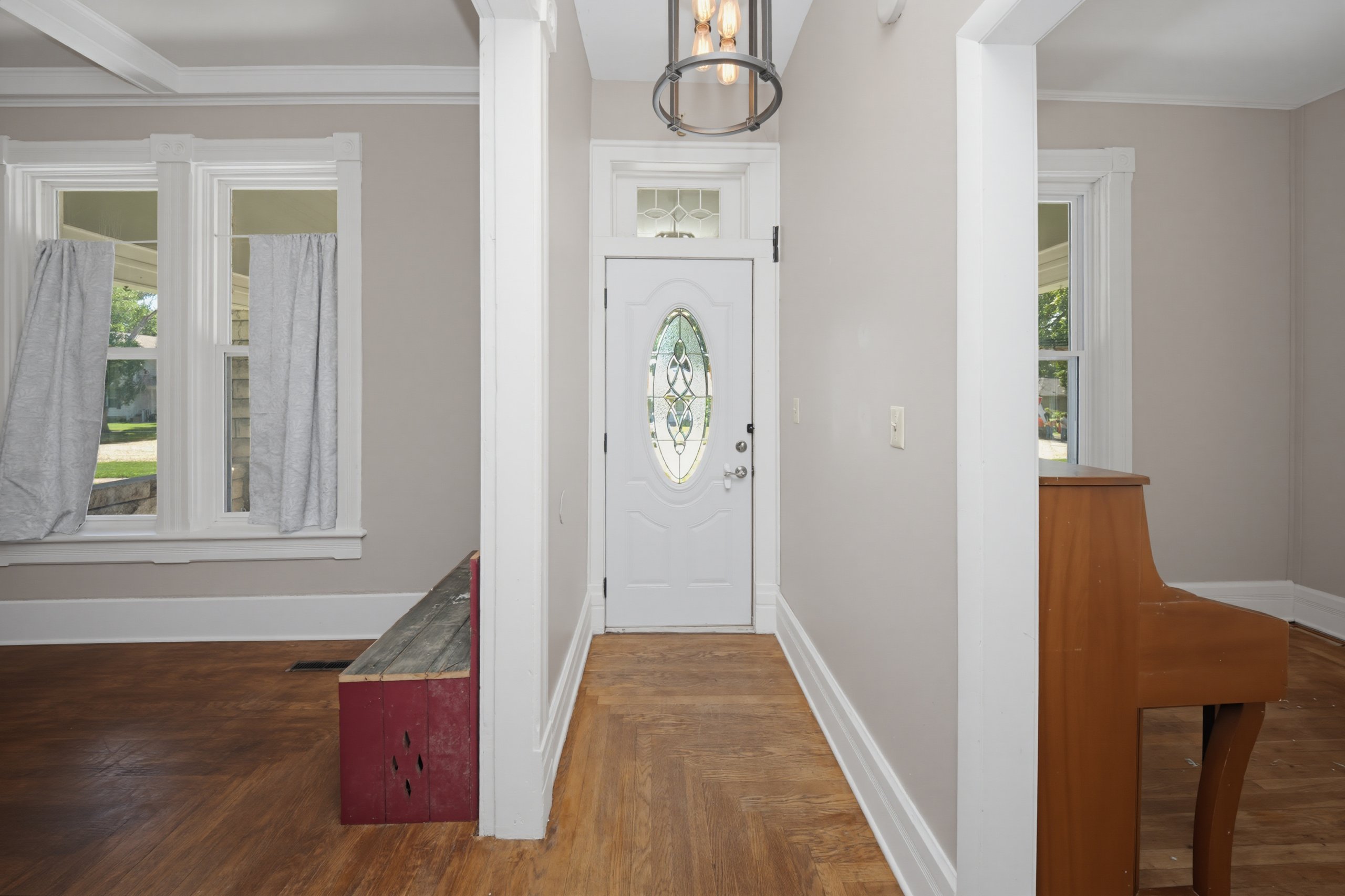 104 N Adams St — listing photograph 3