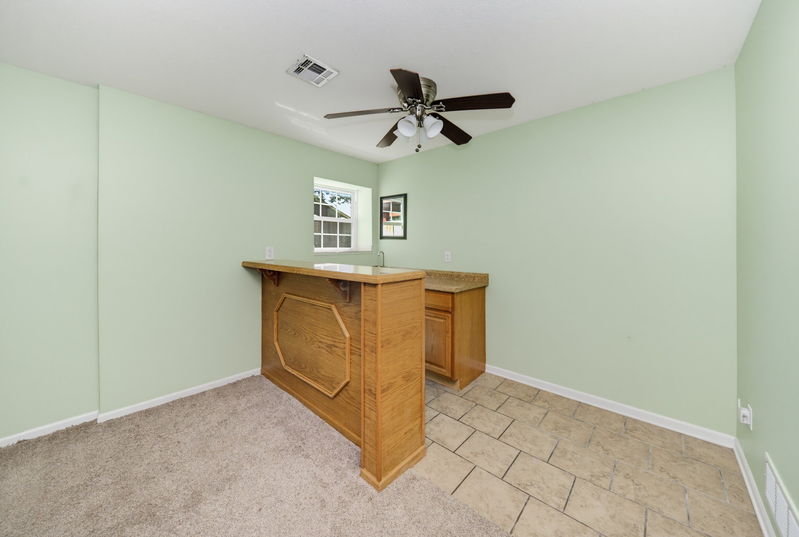1229 Forest Park Ln — listing photograph 4