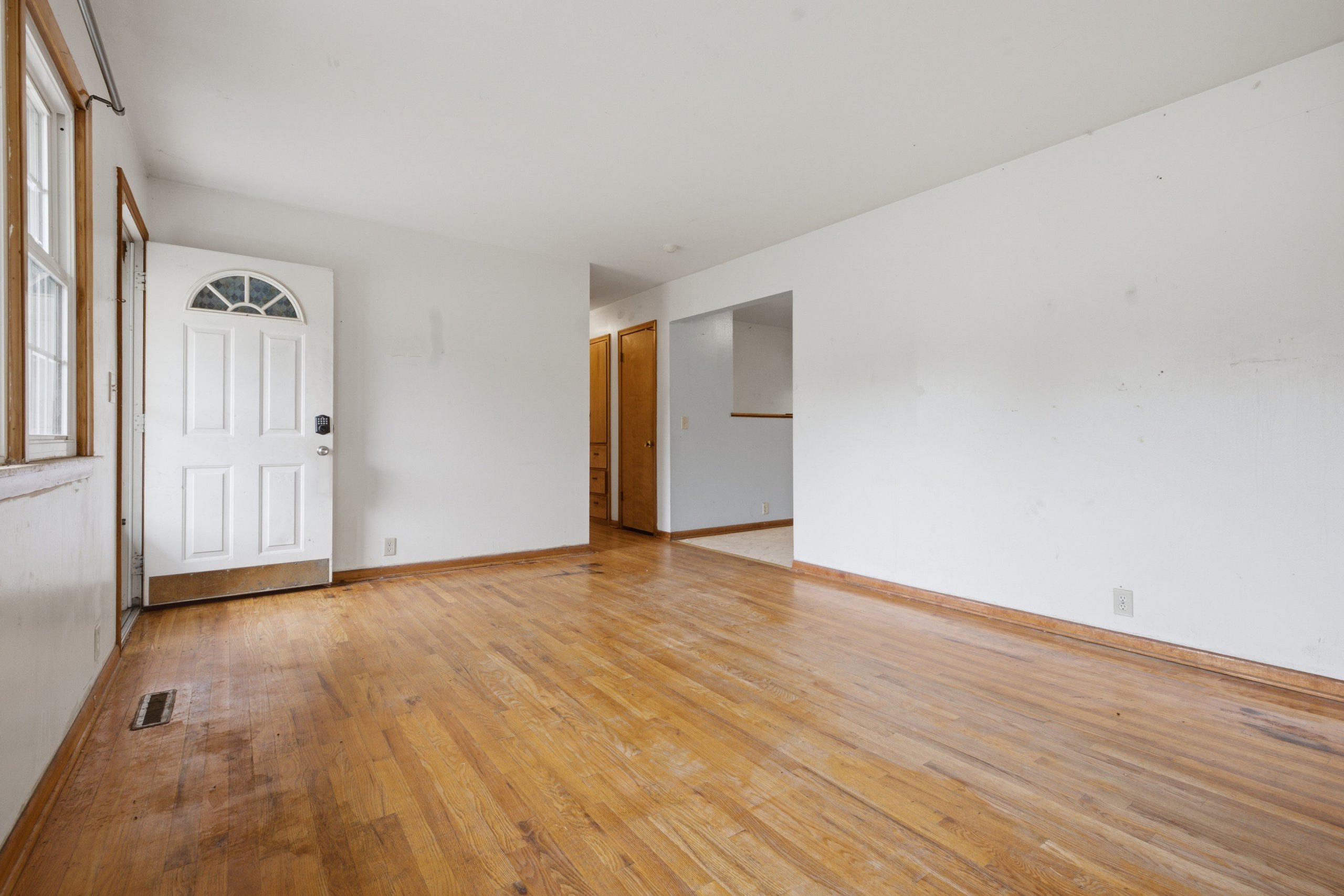 1313 Manley Cir — listing photograph 5