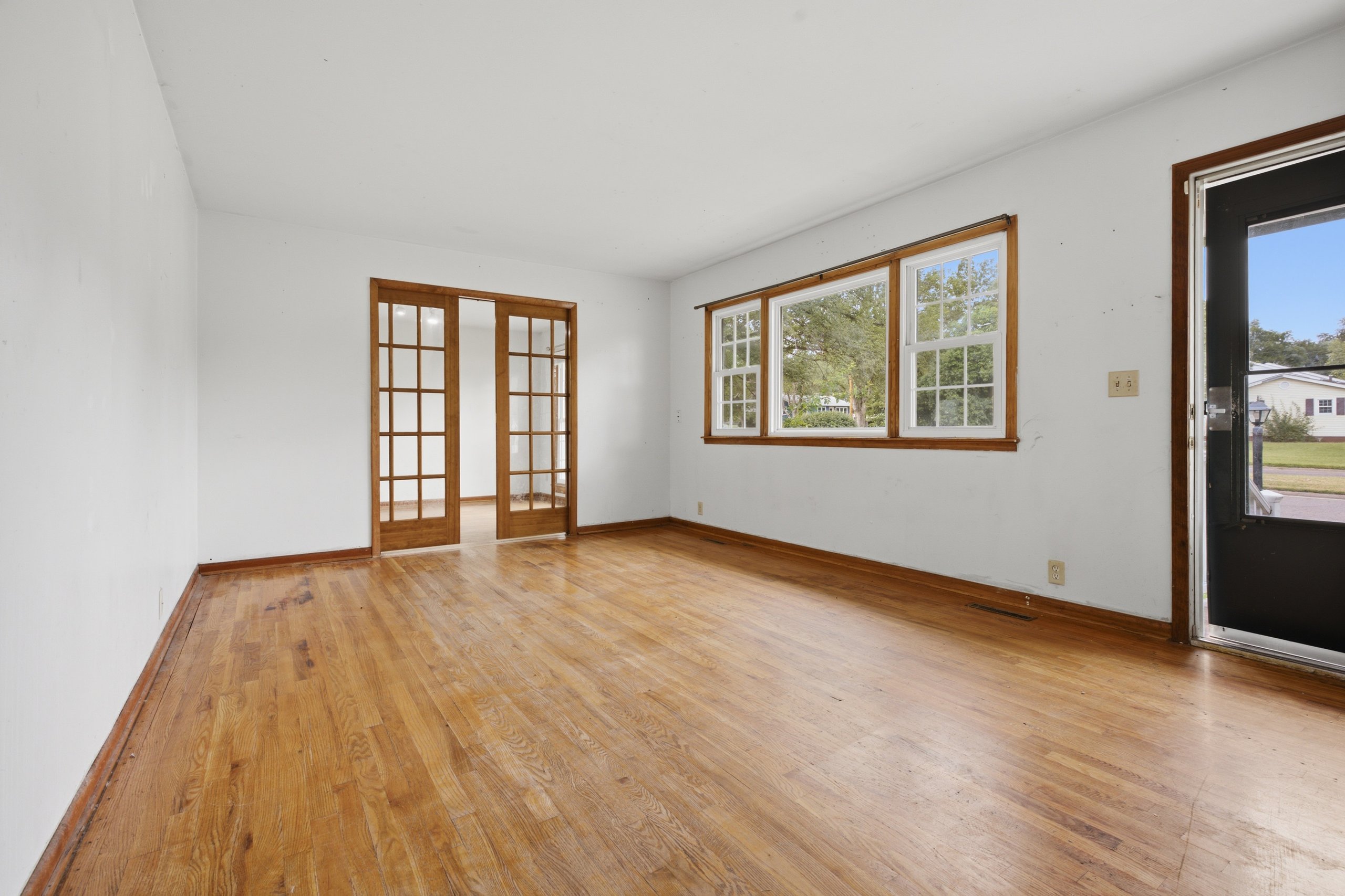 1313 Manley Cir — listing photograph 6