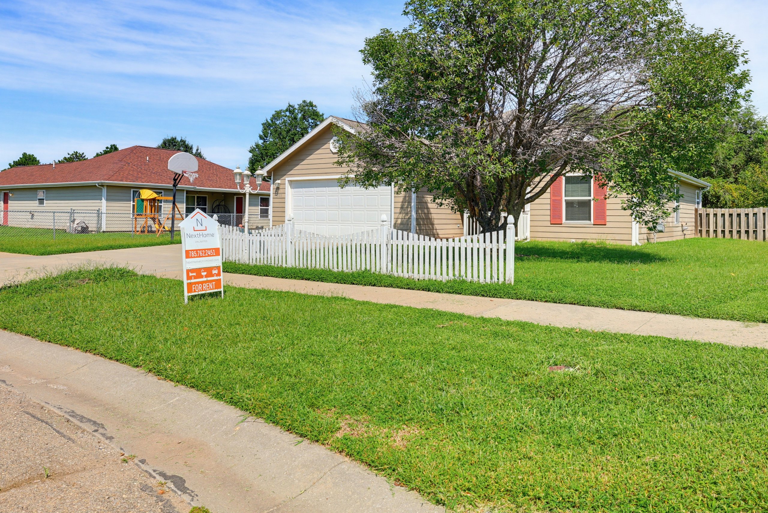 1531 N Clay St — listing photograph 7