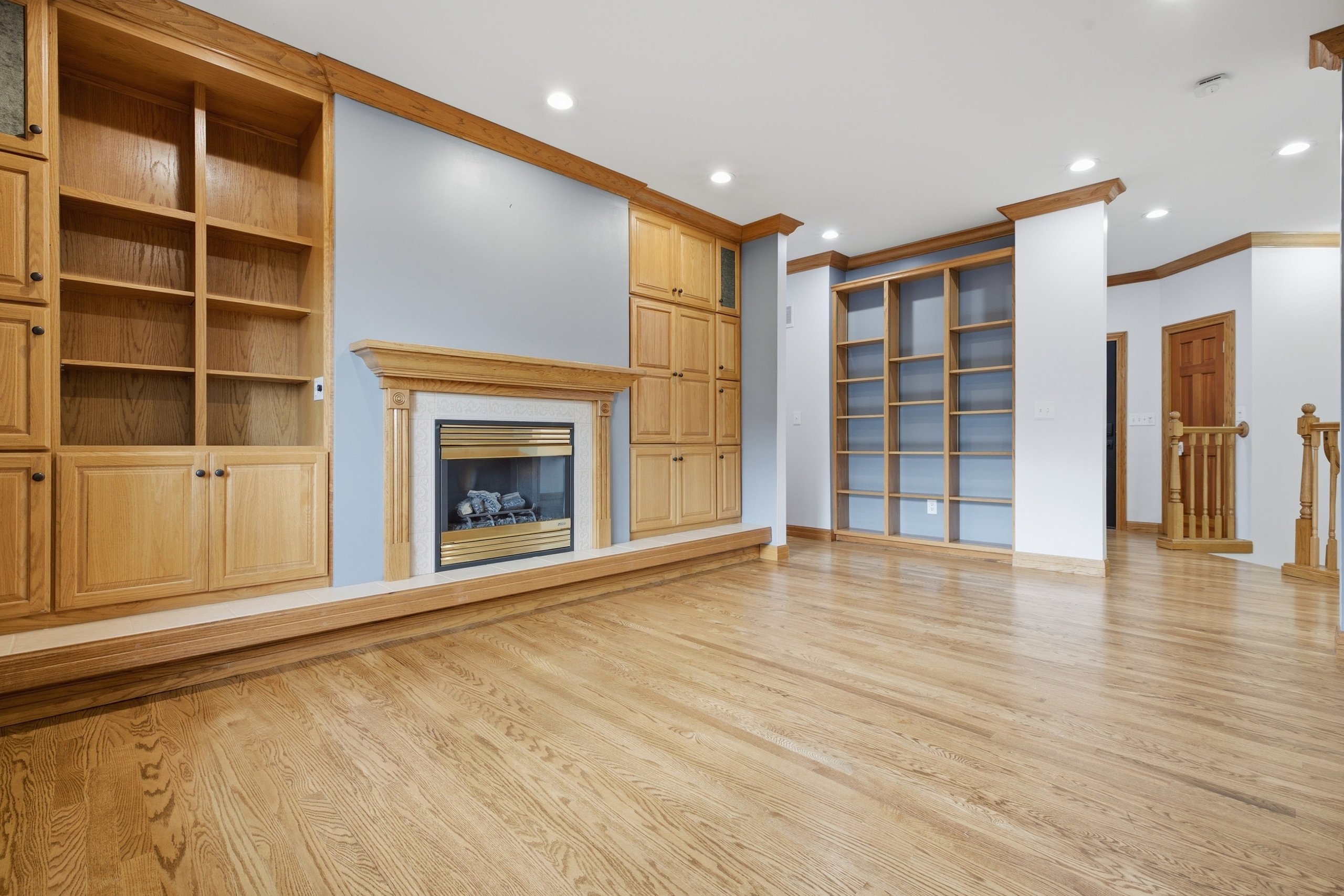 1545 Tamerisk Dr — listing photograph 5