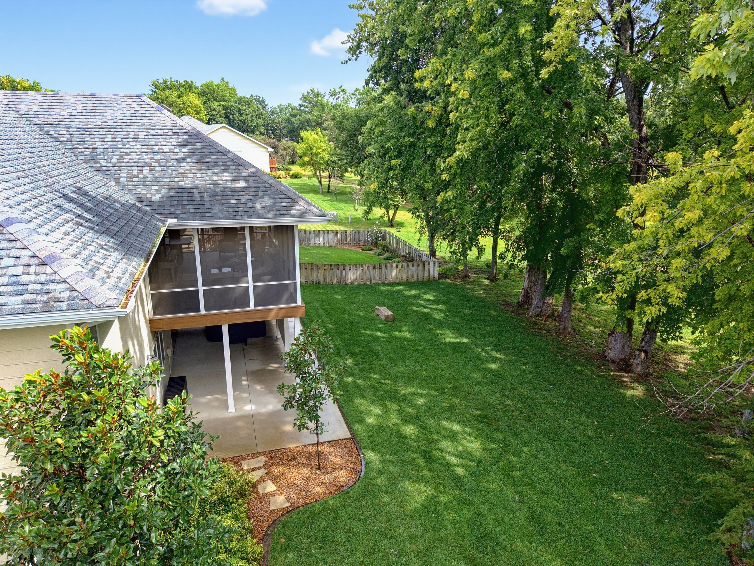 1601 Parkplace Ct — listing photograph 7