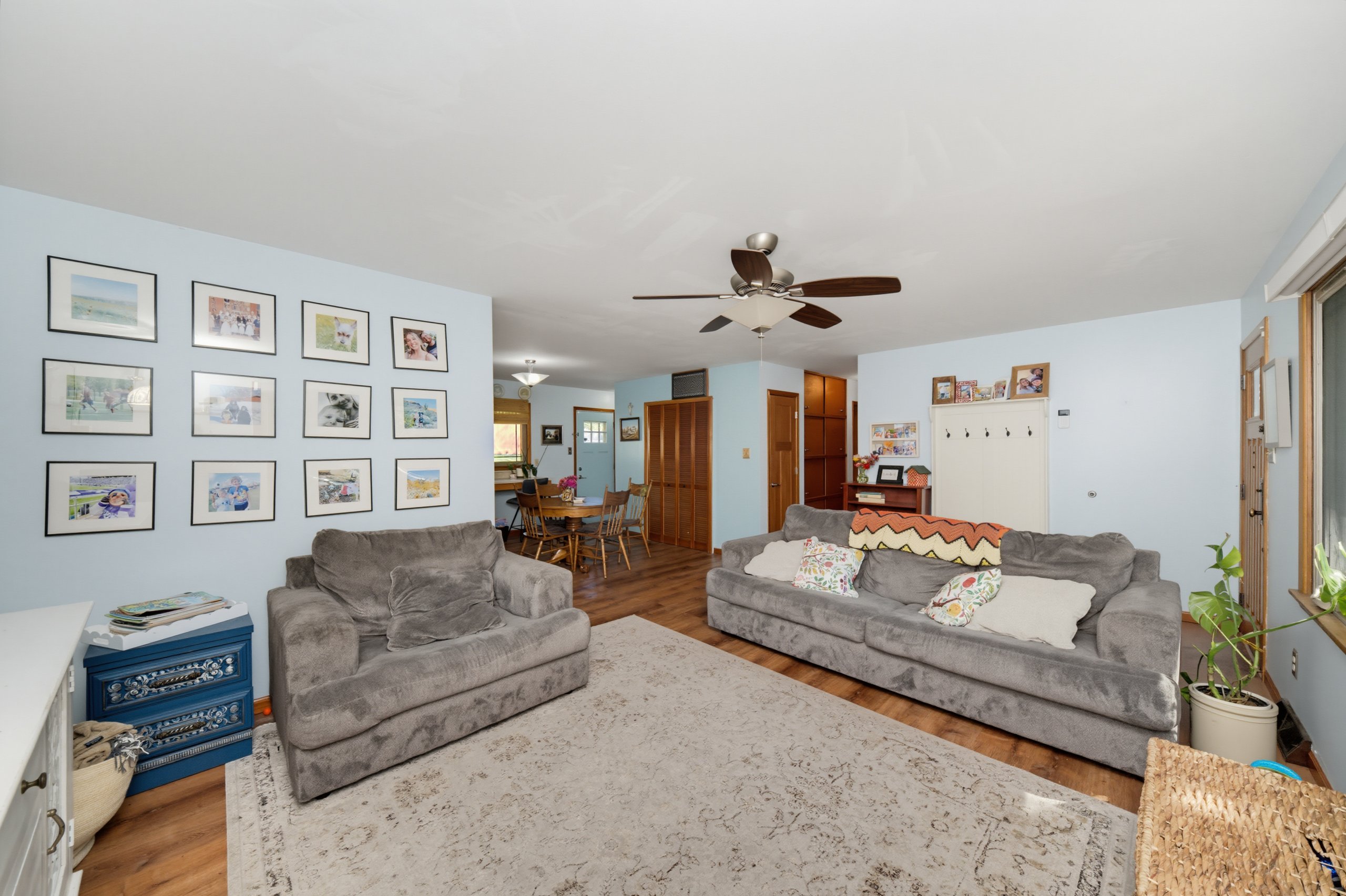 1708 Browning Ave — listing photograph 4