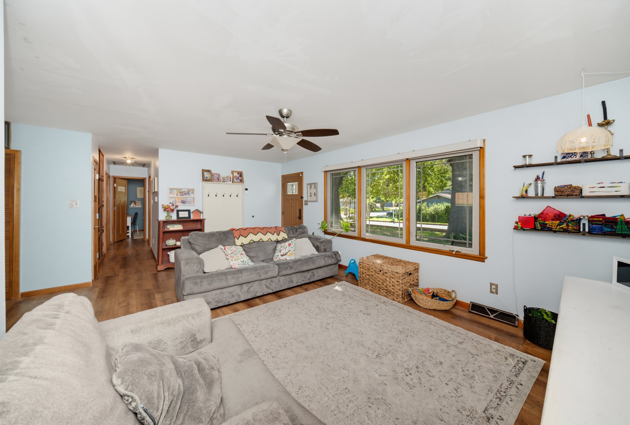 1708 Browning Ave — listing photograph 5
