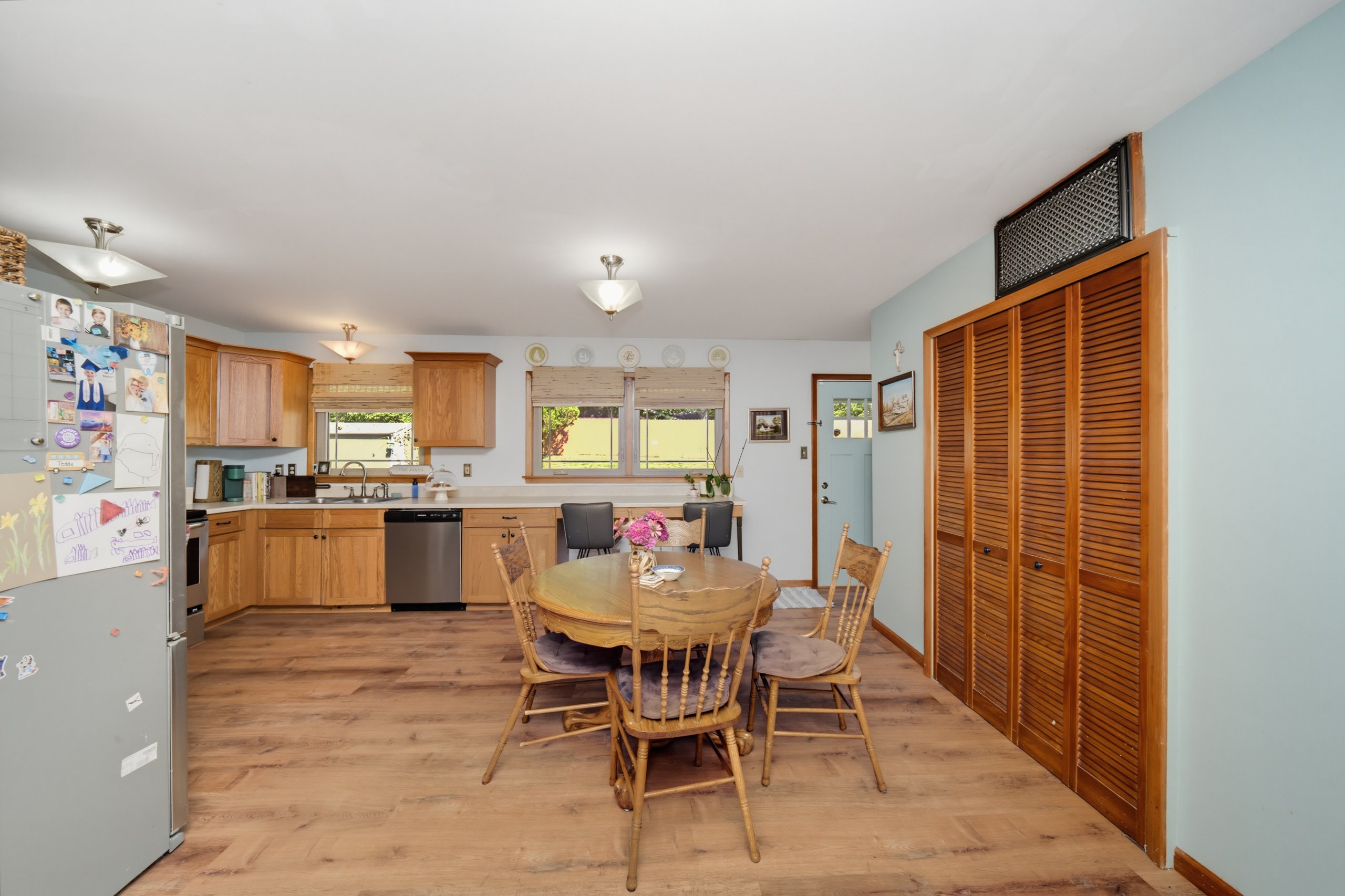 1708 Browning Ave — listing photograph 6