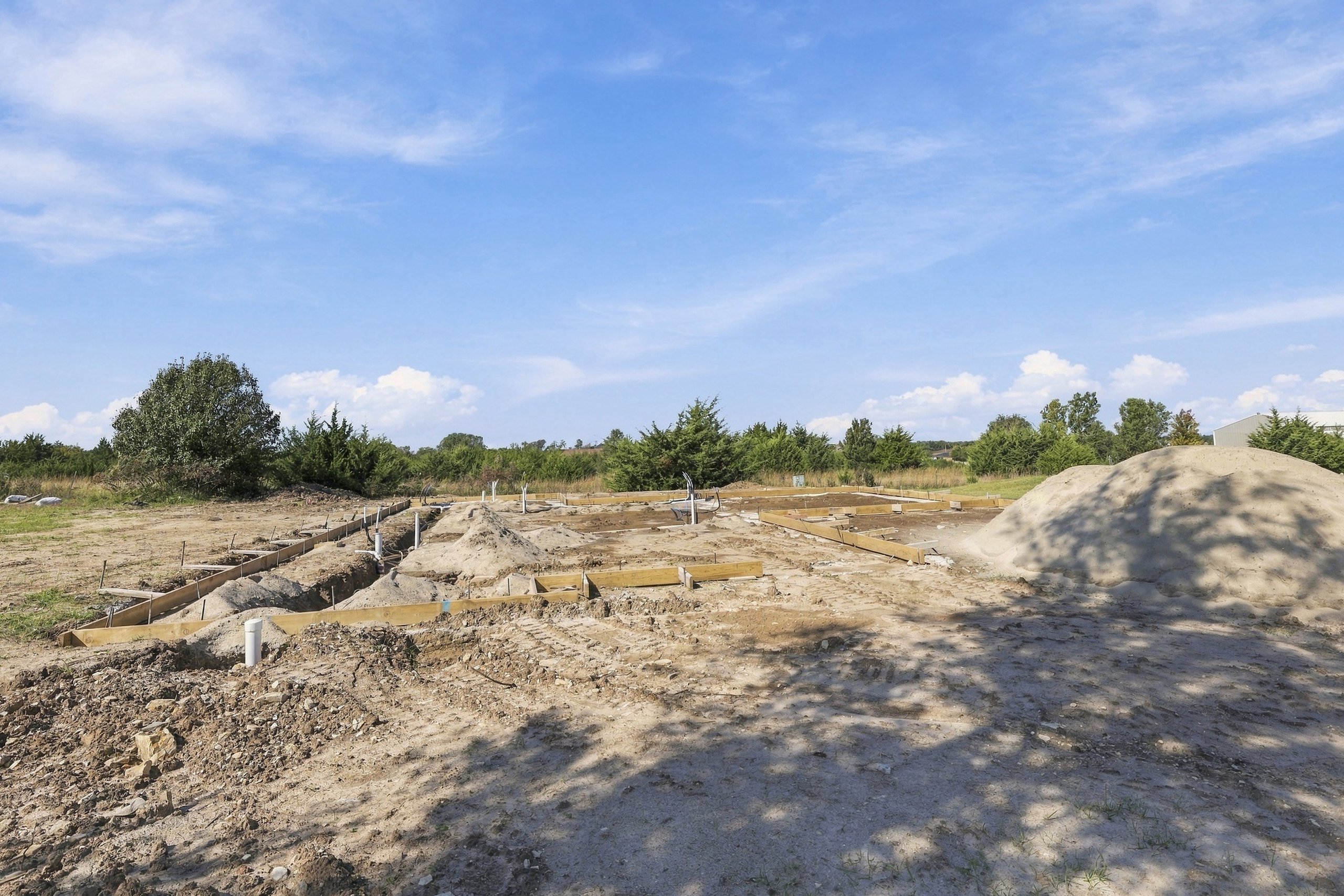 2020 Tanager Court — listing photograph 3