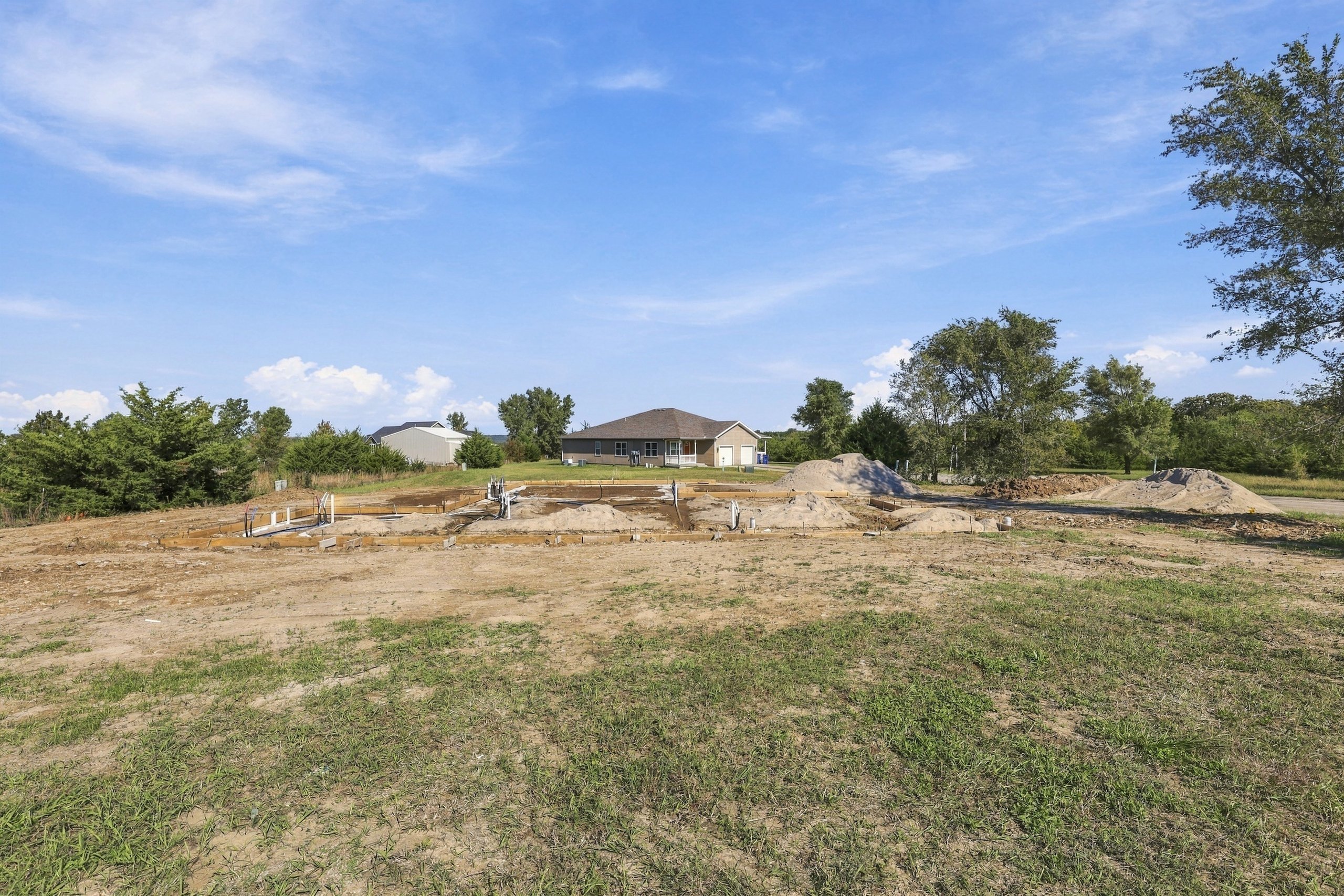 2020 Tanager Court — listing photograph 4