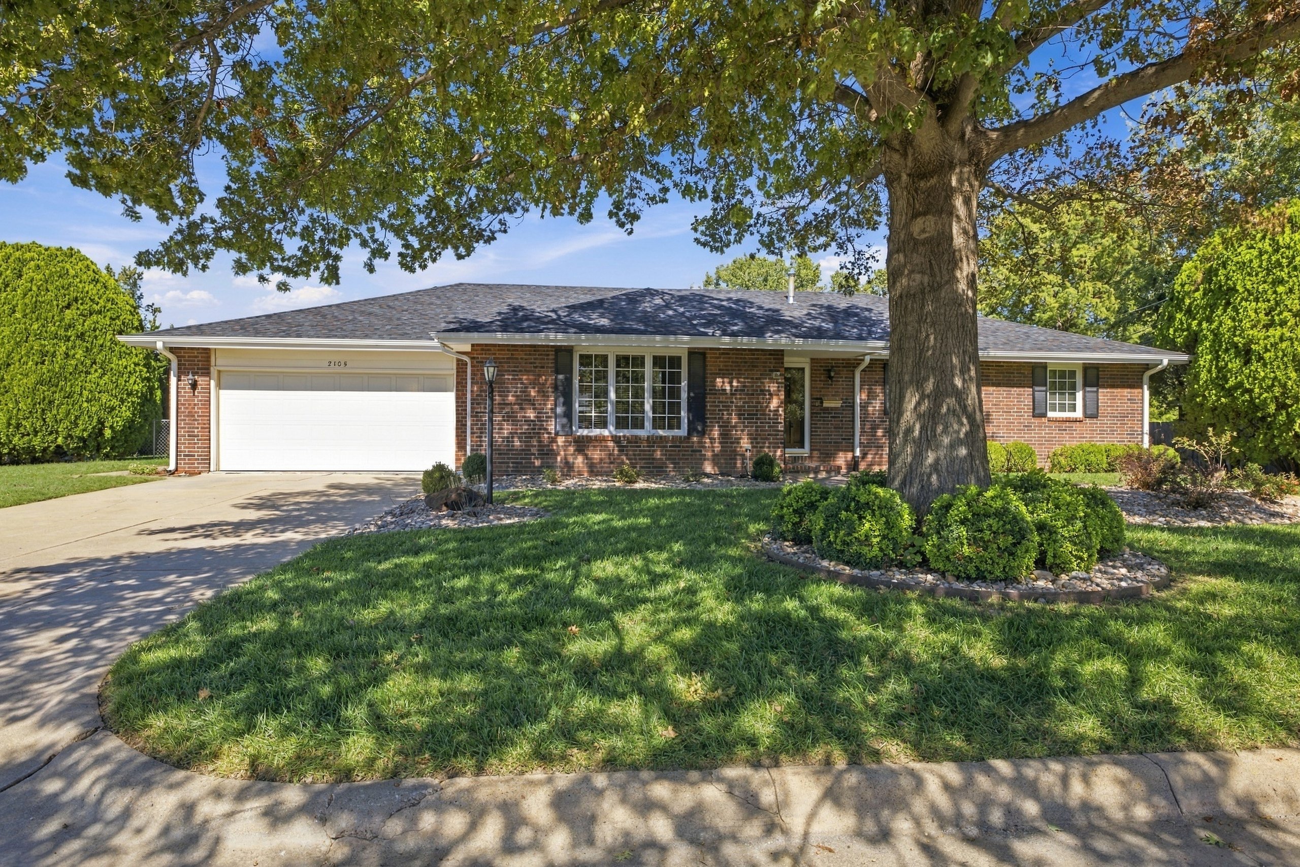 2105 Northwood Ln