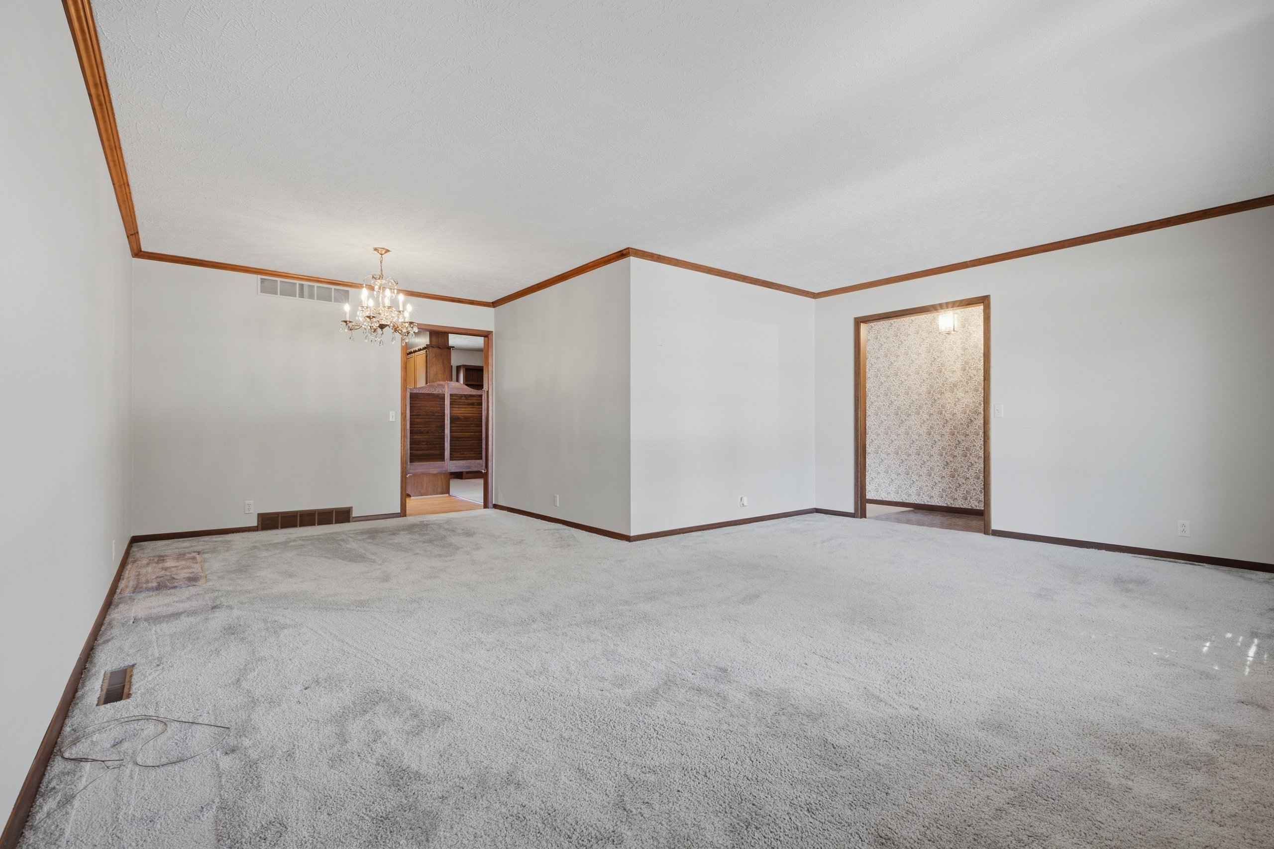 2105 Northwood Lane — listing photograph 5