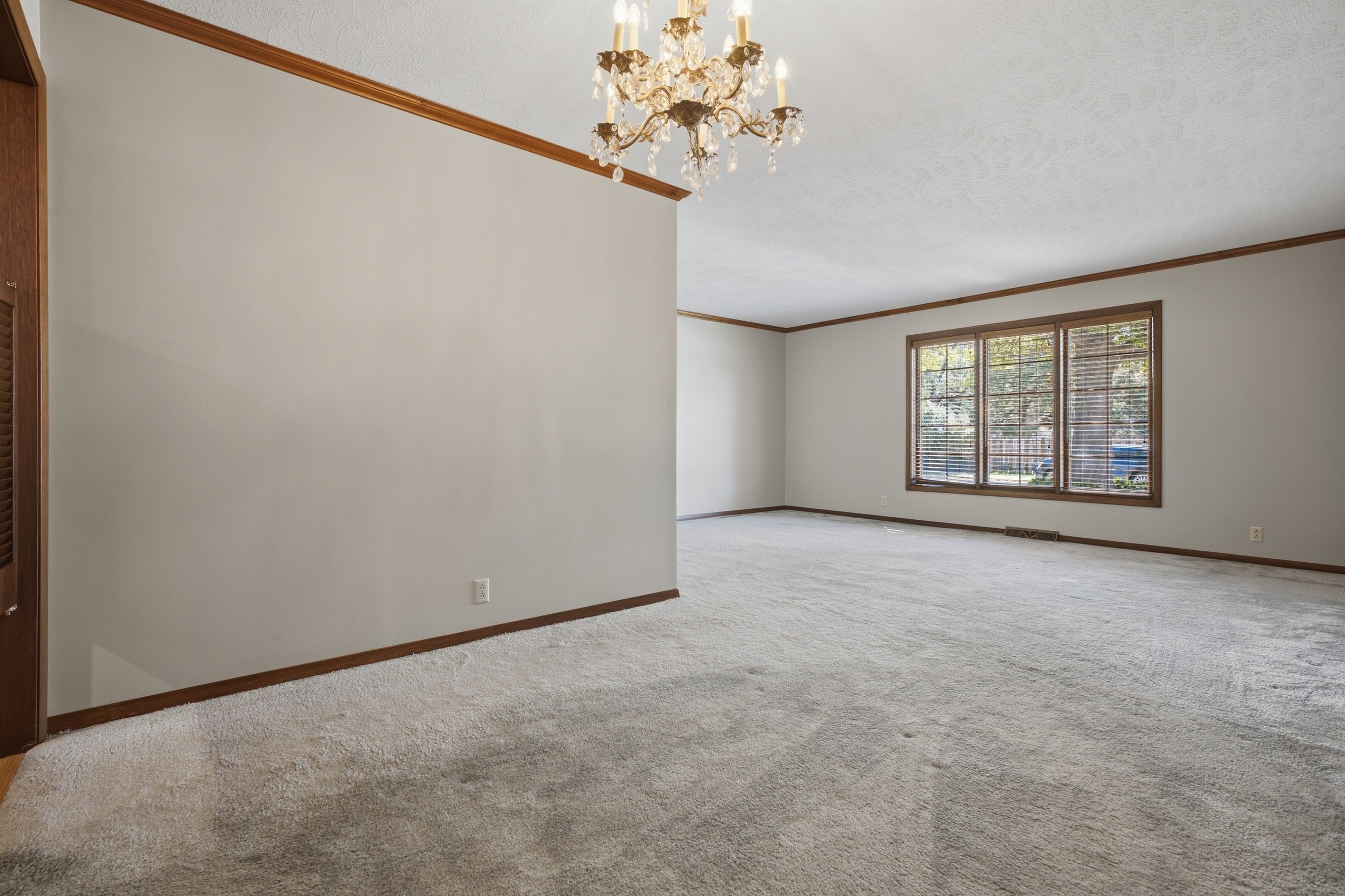 2105 Northwood Lane — listing photograph 6