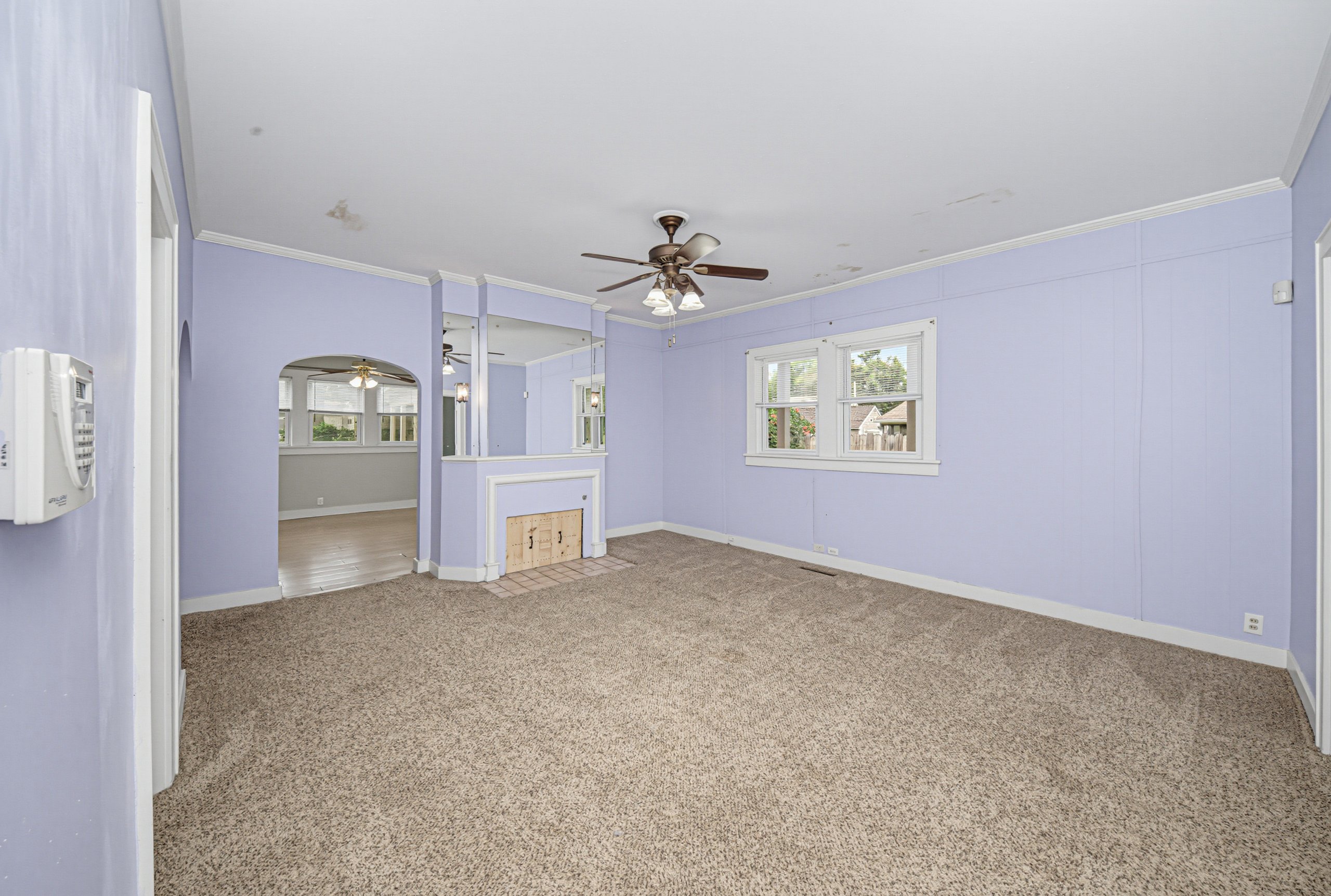 324 S Adams St — listing photograph 2