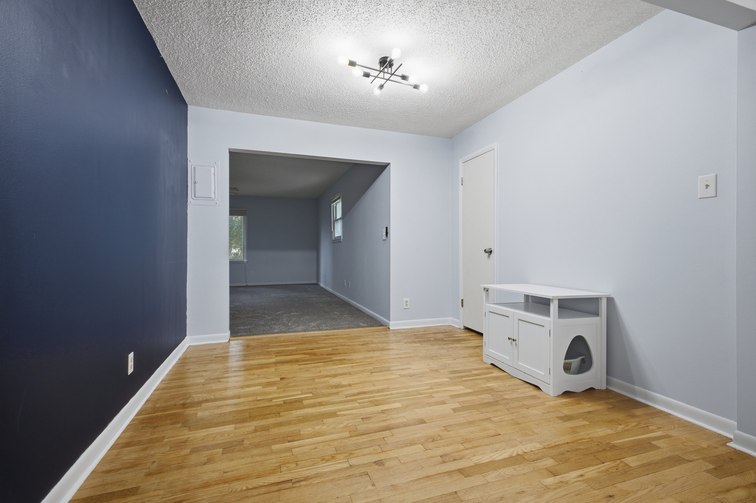 513 Sheridan Dr — listing photograph 6