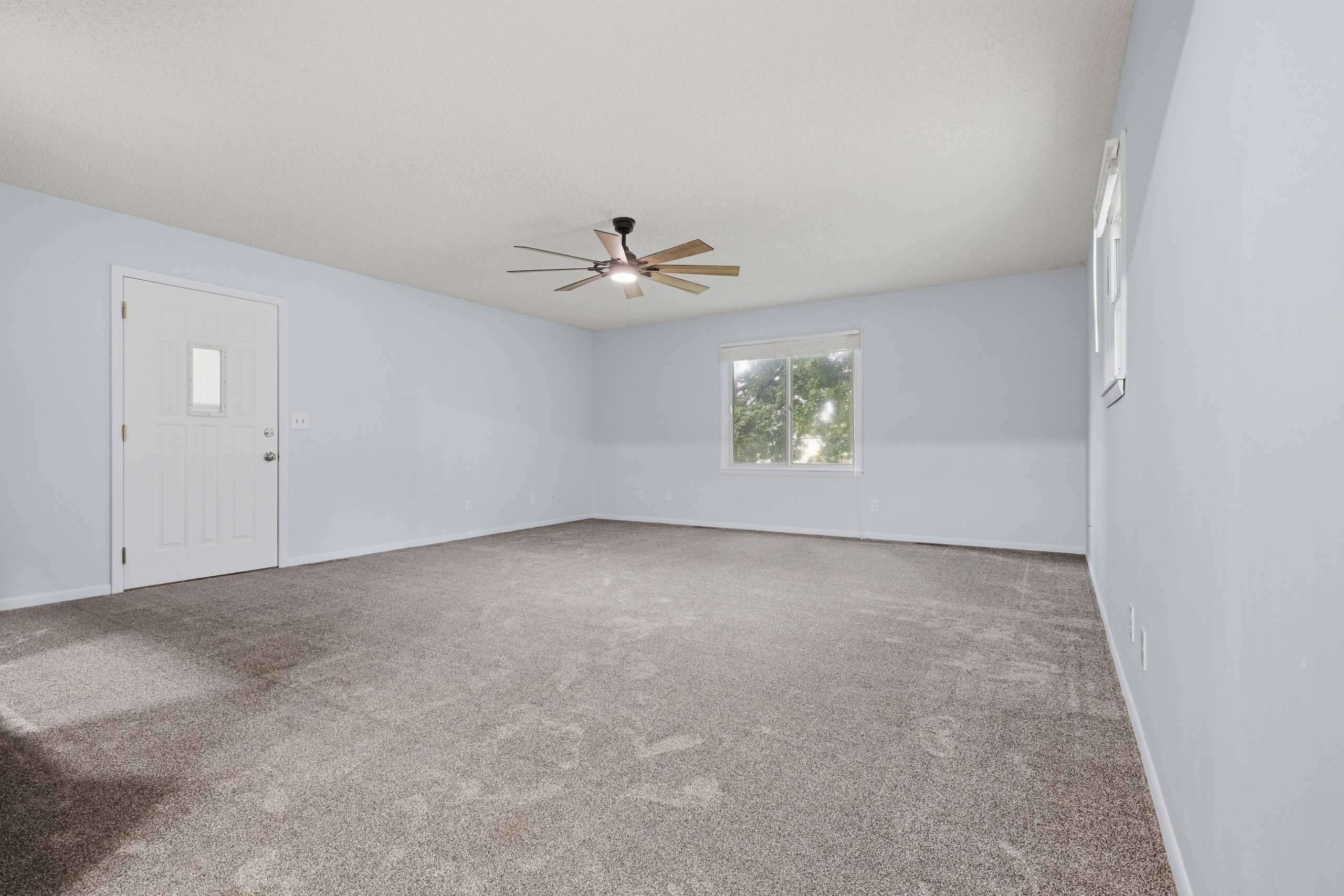 513 Sheridan Dr — listing photograph 7