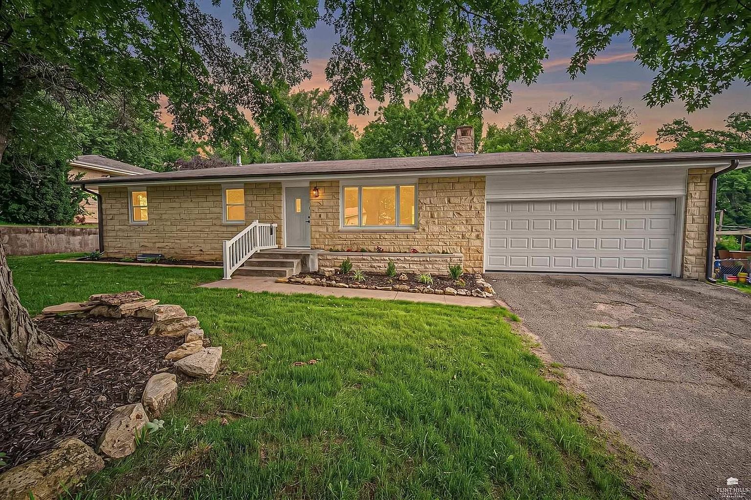 712 W Spruce Street, Junction City, Kansas 66441