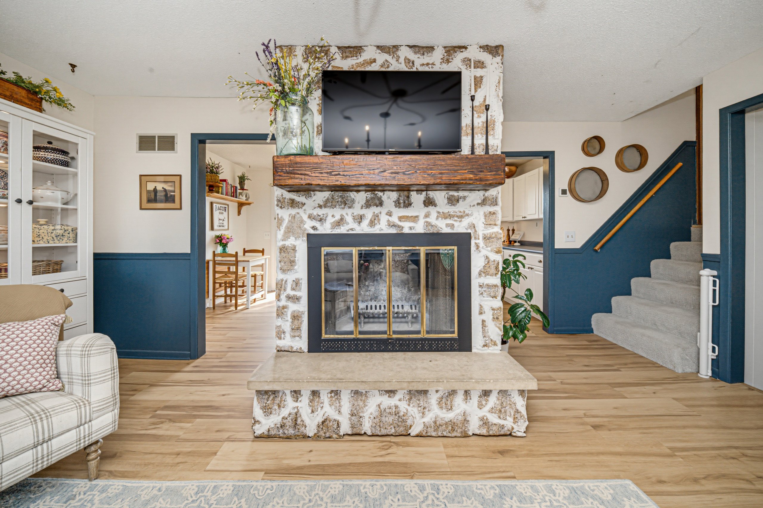 7520 Canyon Rd — listing photograph 4