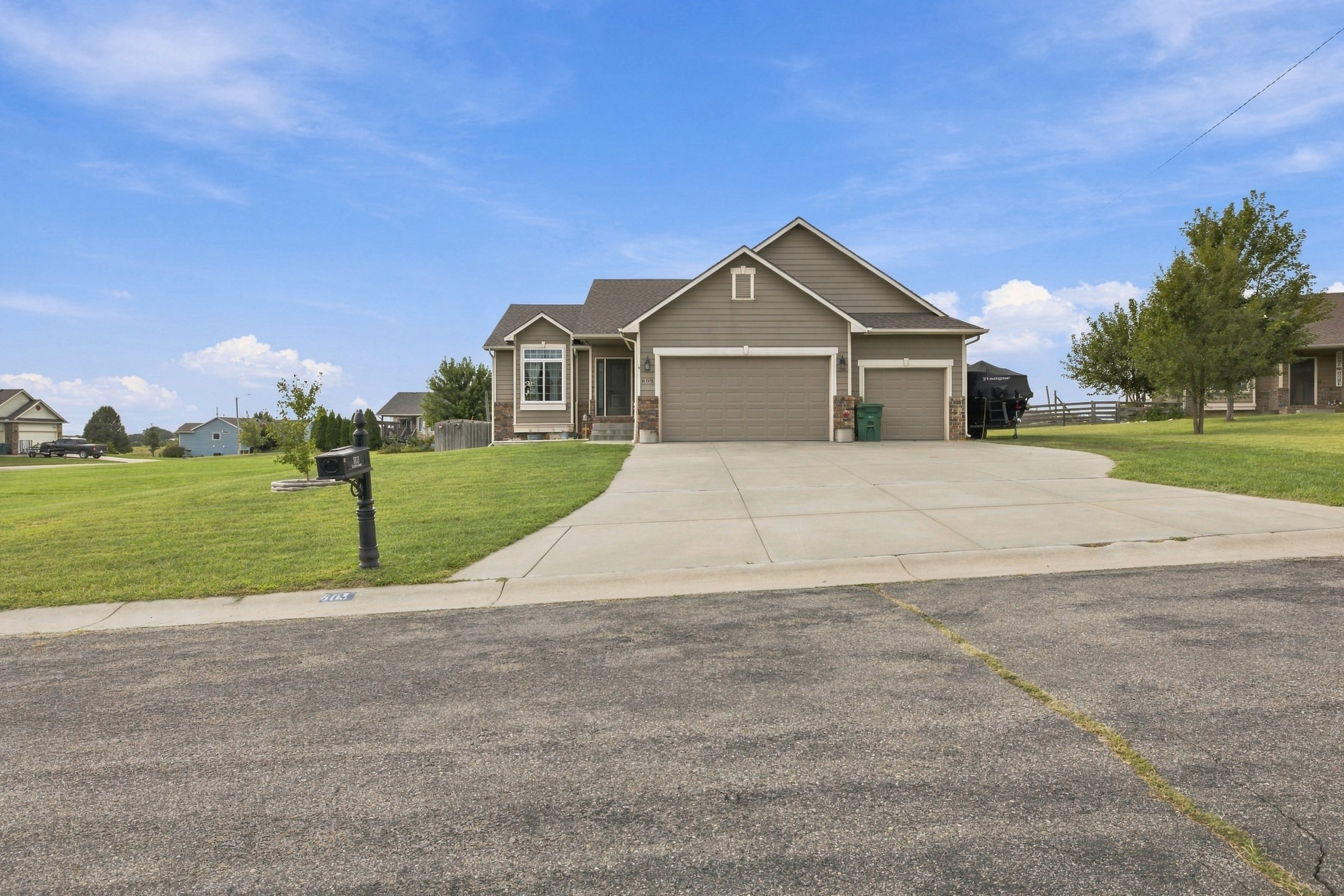 803 Linden Ct
