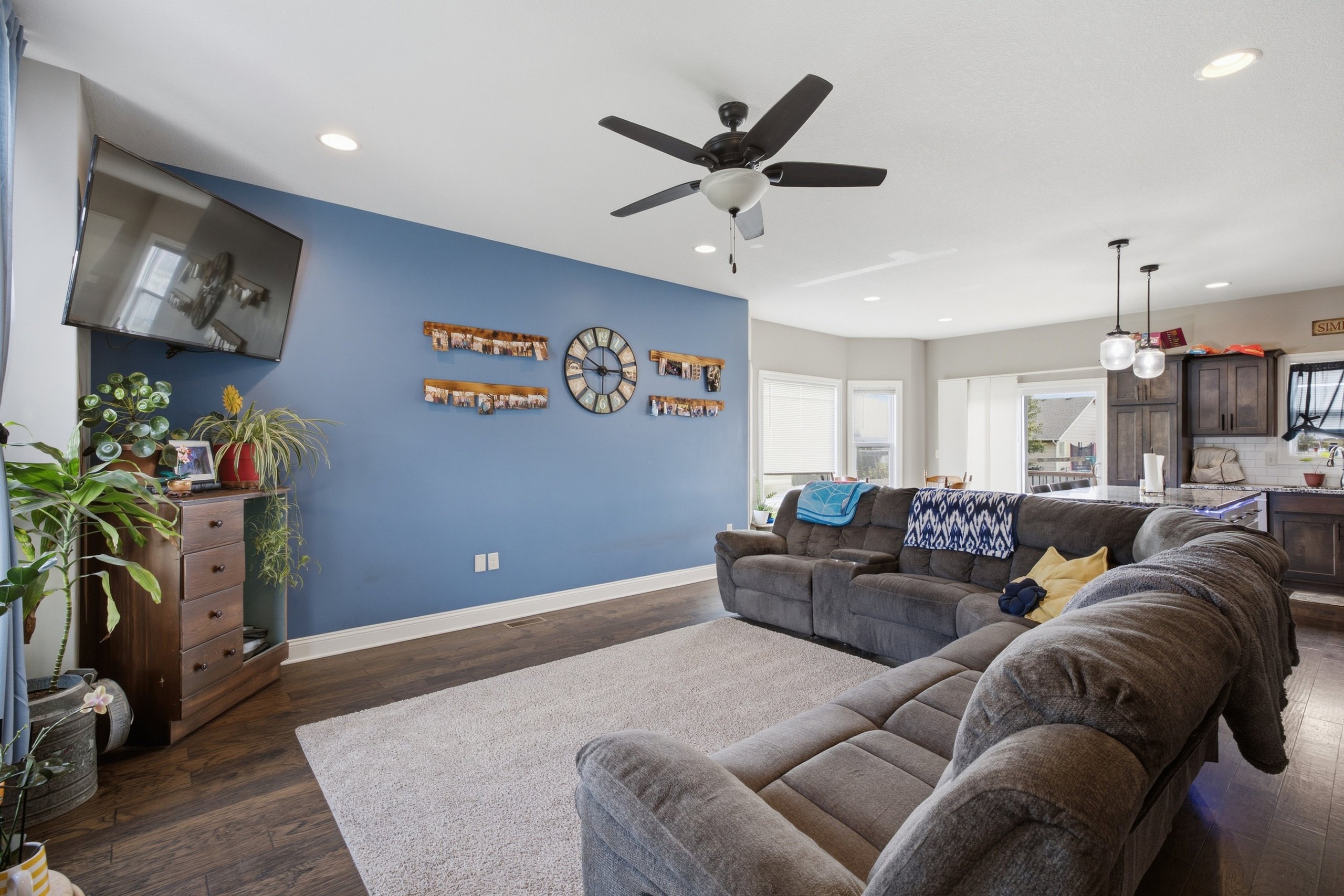 803 Linden Ct. — listing photograph 4