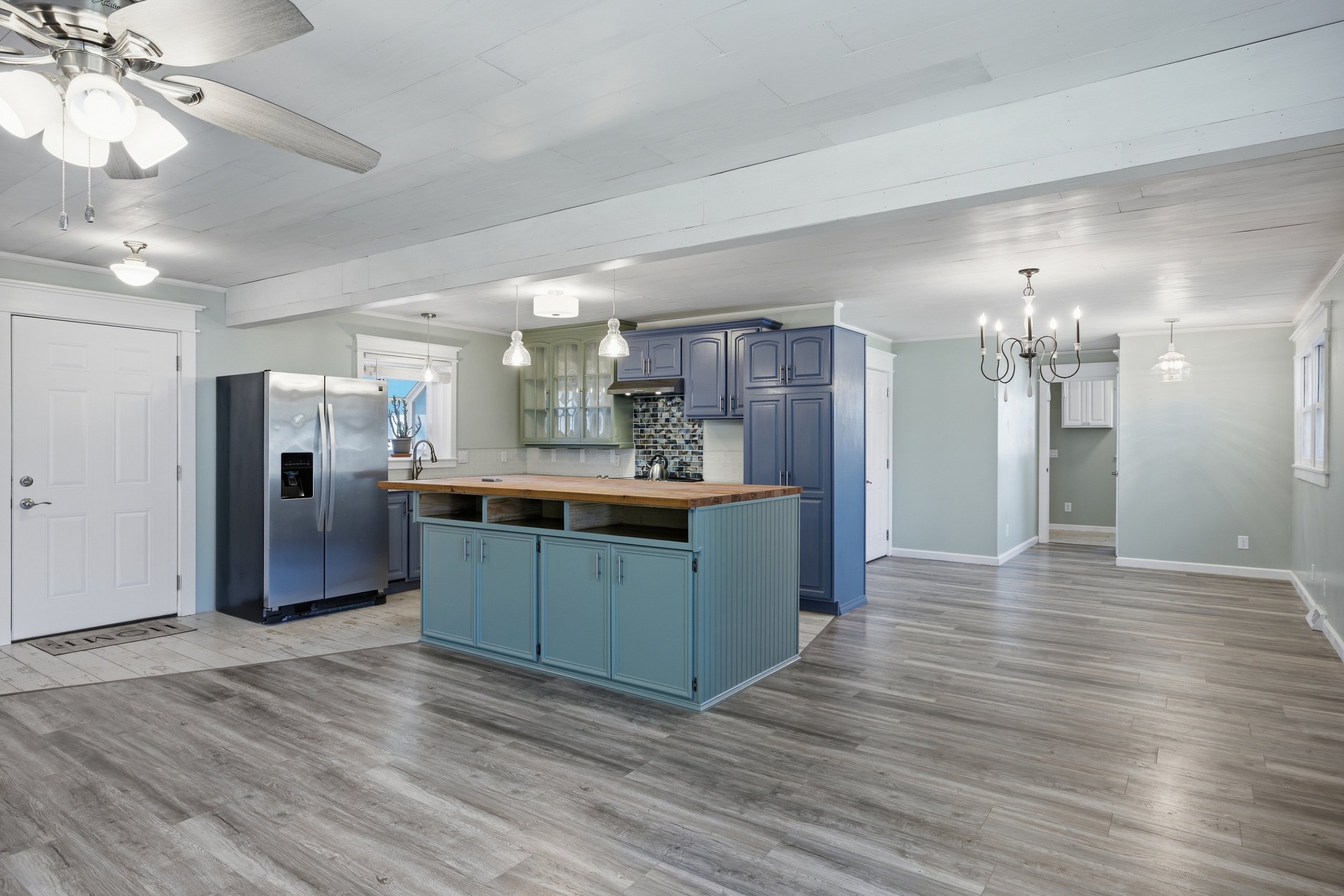 926 Skyline Dr — listing photograph 4